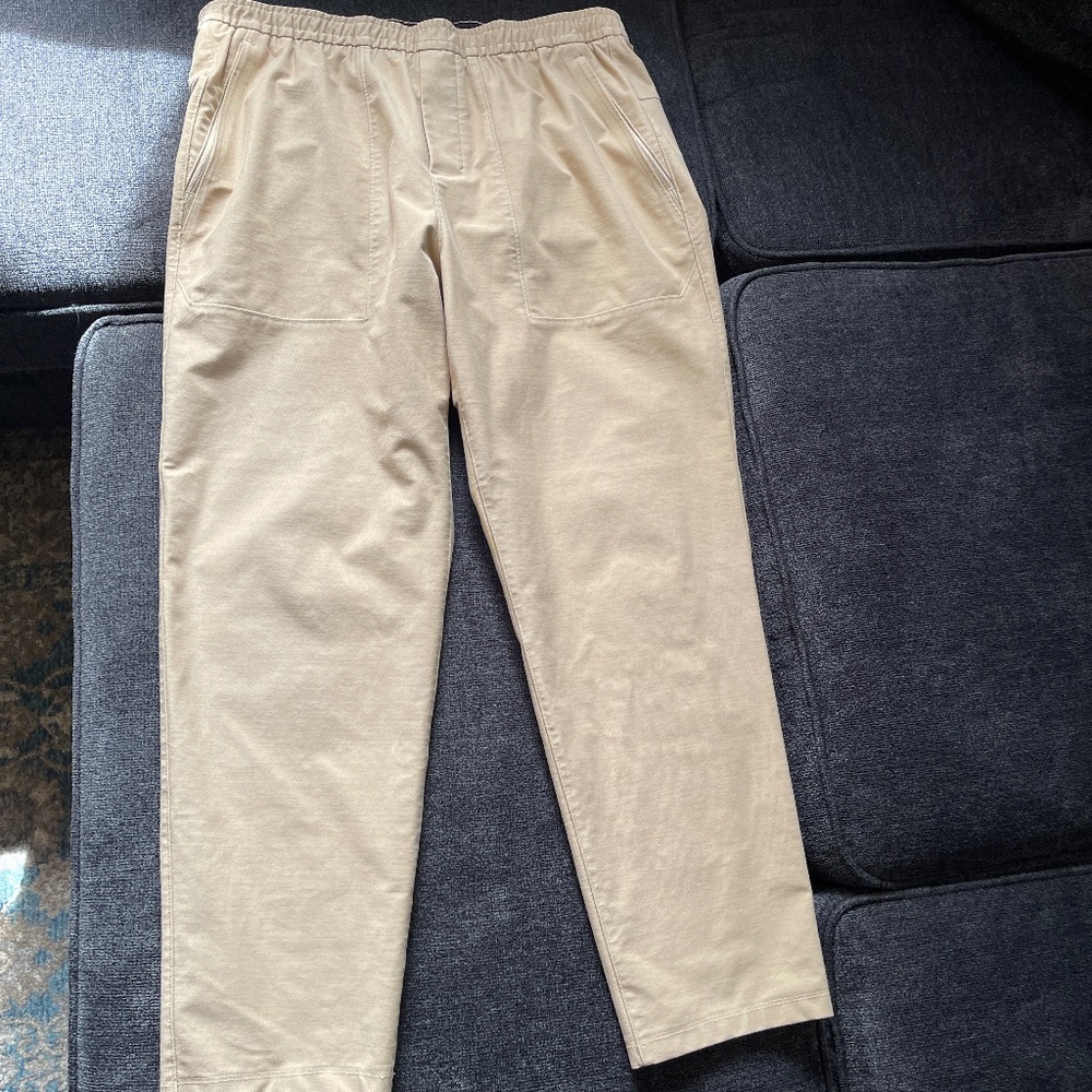 Lululemon Men's Utilitech Pull-On Classic Fit Khaki Pant - Men's Large